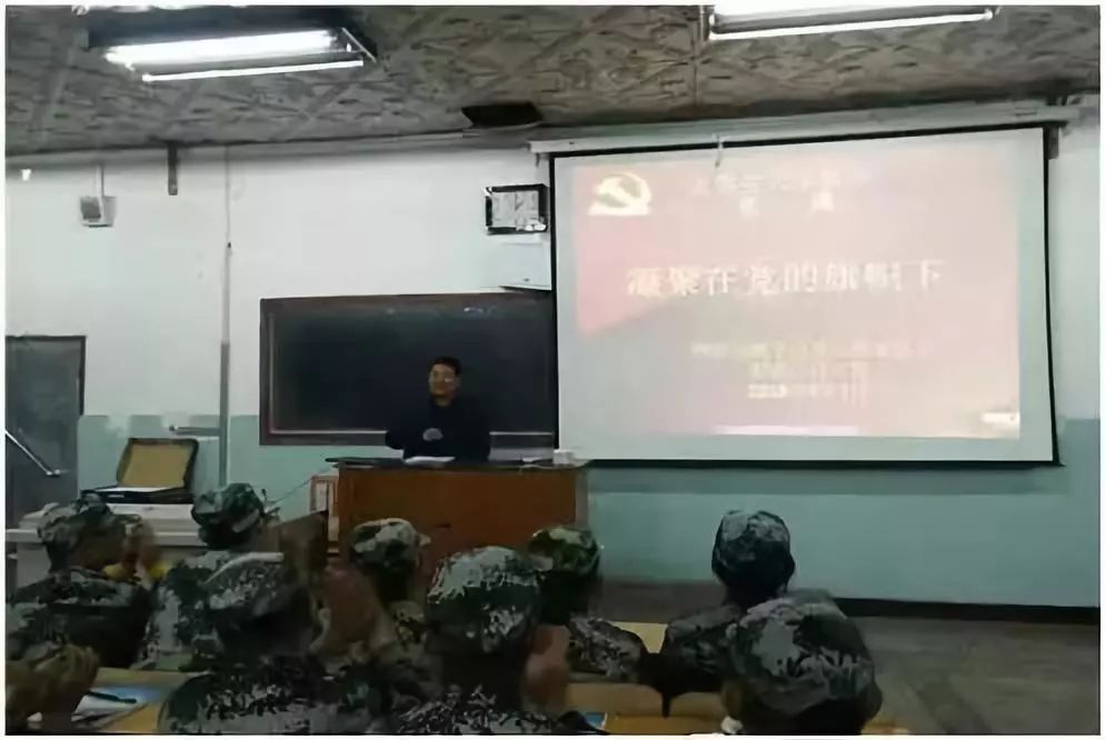 物理与电子信息学院做好新时期党建工作,迎接本科教学工作审核评估